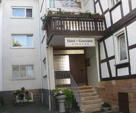 Gasthaus Zur Linde Hotel Staufenberg  Exterior photo