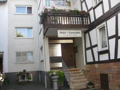 Gasthaus Zur Linde Hotel Staufenberg  Exterior photo